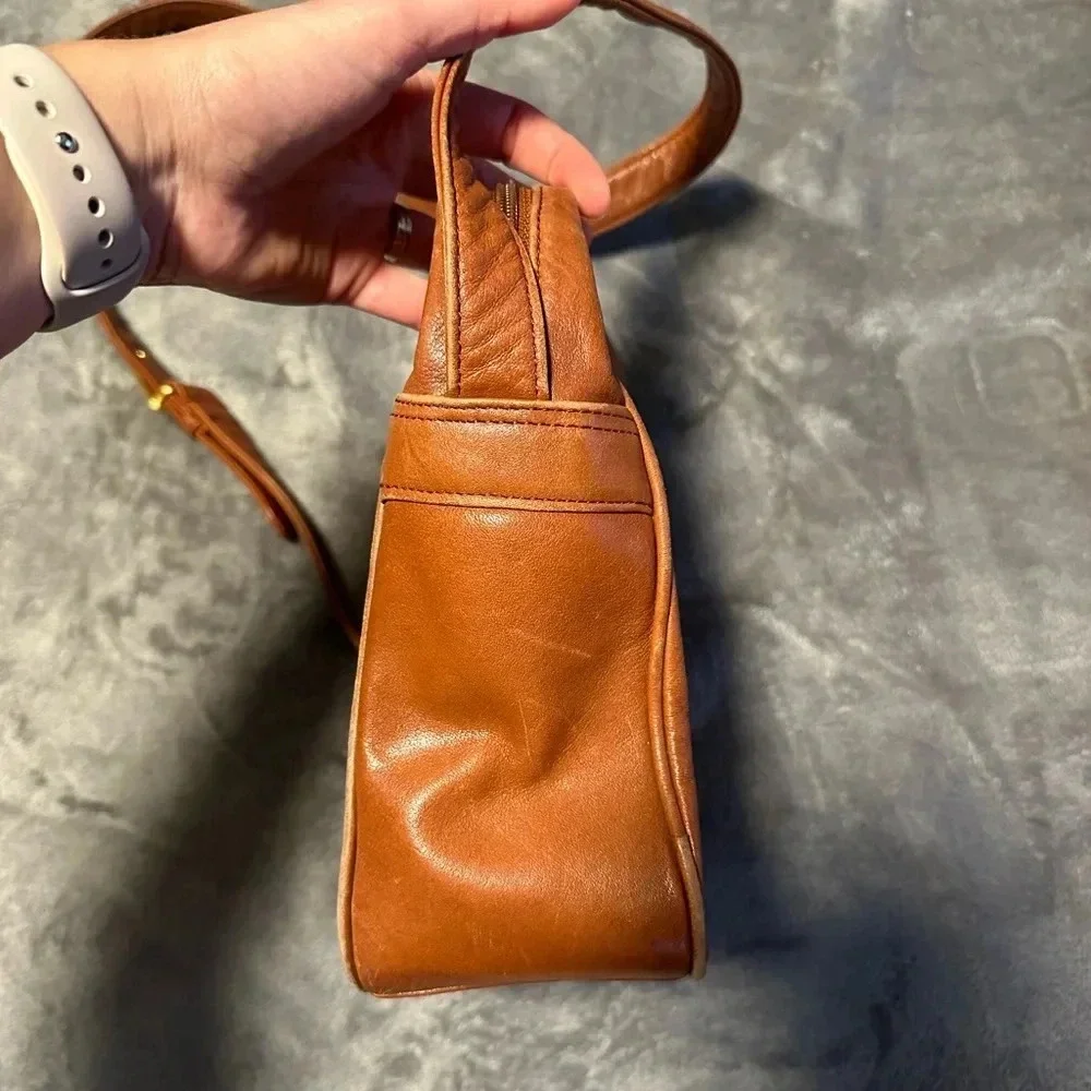 Vintage Leather Americana Crossbody Women’s Purse Classic Neutral